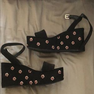 NINE West platform Sandel